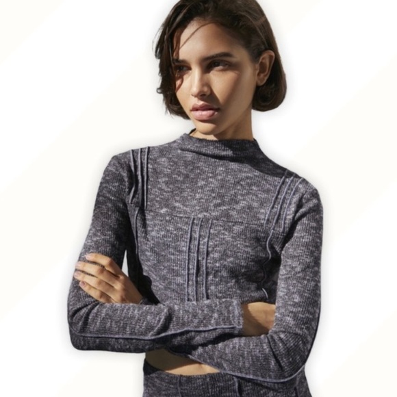 URBAN OUTFITTERS | OUT FROM UNDER | Tripp Mock Neck Crop Top - Picture 4 of 6